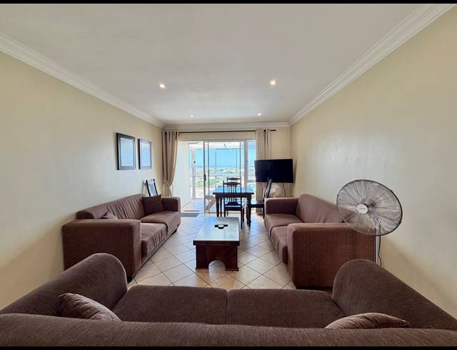 2 BEDROOM APARTMENT FOR SALE IN JEFFREYS BAY CENTRAL